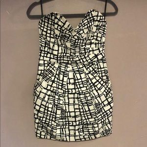 Black & White mini dress with pockets